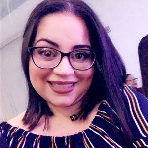 Meet your Posher, Neyda